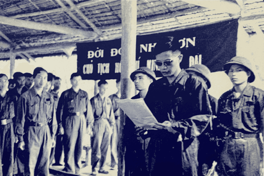 Lớn lao lặng lẽ